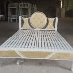 Có nên mua giường sắt giả gỗ không? – Giải đáp chi tiết